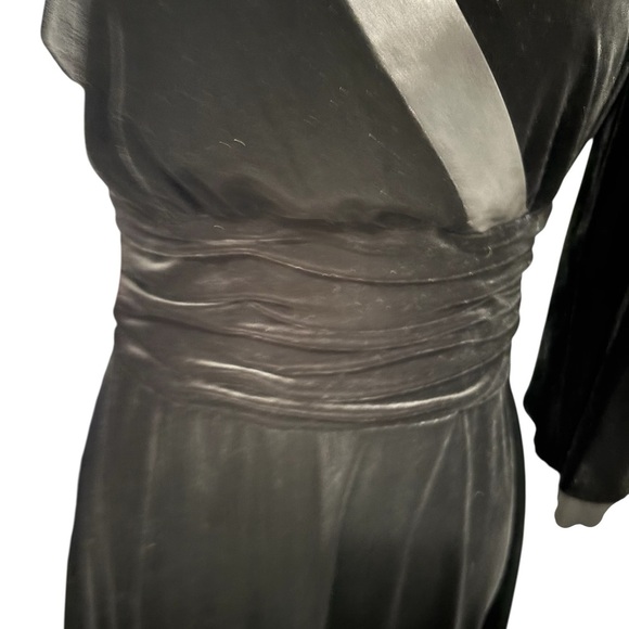 Sandra Darren Black Long Sleeve Velvet Dress Satin Trim Ruched Waist Womens 10 - Picture 3 of 11